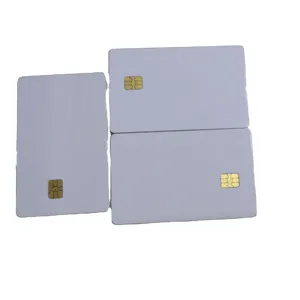 Mini Etiqueta de tarjeta de identificación de holograma RFID con chip inteligente NFC CR80 13,56 Mhz impresa personalizada para empleados estudiantes y licencia de conducir
