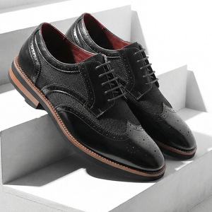 รองเท้าหนังธุรกิจใหม่ 22026 รองเท้าทรงบรอกแบบทางการระดับไฮเอนด์สำหรับชายหนุ่ม รองเท้าเดรสผู้ชายใส่สบาย ระบายอากาศได้ดี - Product Image 1