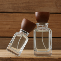 Flacon de parfum carré en verre de haute qualité 50ml 100ml avec bouchon en bois à épaule arrondie, conteneur de parfum vide pour logo cosmétique