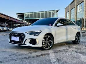 JX Auto: Eleva tu experiencia de conducción en África. <span class=keywords><strong>Audi</strong></span> A3L Limusina 35 TFSI Luxury Selection 2022 Usado: Motor a Gasolina, Confort Premium - Product Image 3