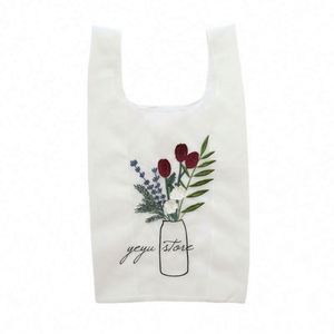 Sac de shopping personnalisé en organza léger et luxueux, durable, avec dentelle, pour femmes, idéal pour la promotion florale - Product Image 1