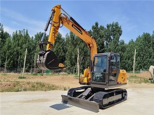 รถขุดไฮดรอลิกแบบตีนตะขาบขนาด 6 ตัน 8 ตัน เครื่องจักรก่อสร้าง รถขุดขนาดเล็ก พร้อมถังดินและหัวเจาะ สำหรับขายส่ง - Product Image 2