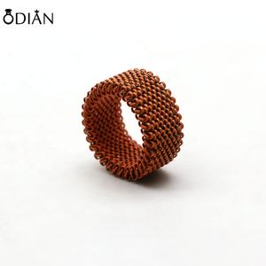 Bague à ressort extensible personnalisée <span class=keywords><strong>pour</strong></span> femme et <span class=keywords><strong>homme</strong></span>, bijou <span class=keywords><strong>tendance</strong></span> en acier inoxydable <span class=keywords><strong>2022</strong></span>, vente en gros - Product Image 2