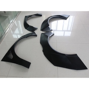 OUER 2015-2016 Élargisseurs d'ailes en fibre de carbone pour Mercedes-Benz CLA W117, état neuf - Product Image 4