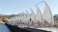Tentes sur le toit en PVC de haute qualité, bâche à membrane architecturale enduite de protection solaire imperméable extérieure d'usine chinoise