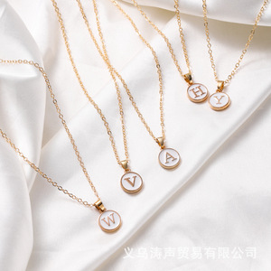 Collier simple avec lettre, chaîne en alliage de zinc de 52 cm, pendentif, cadeau unisexe, accessoire de bijouterie - Product Image 1