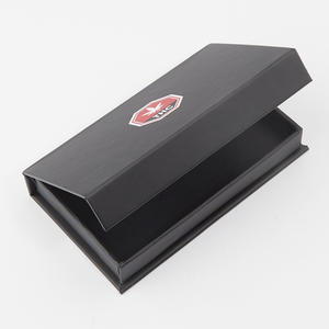 Caja de regalo de embalaje de lujo para el cuidado de la piel de los hombres con su logotipo - Product Image 3