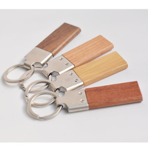 Personalized DIY Cheap Blank Wooden Keychain Luxury Custom Wooden Key Ring for Engraving Blank Wood Key Chains Wholesale Key Tag