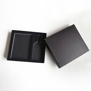 Porta Pasaportes de Cuero PU de Lujo Hecho a Mano al por Mayor Personalizado con Etiqueta para Equipaje y Caja de Regalo - Product Image 2