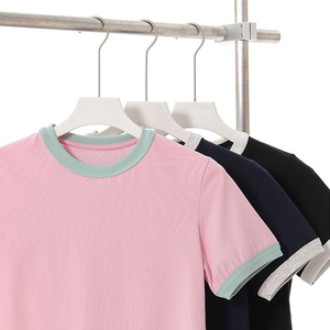 เสื้อยืดผู้หญิงคุณภาพสูง ผ้าคอตตอน 260gsm ทรงหลวมแบบดรอปโชว์เดอร์ ดีไซน์ตัดต่อสีสันสดใส ผลิตจากผ้าคอตตอน 100% - Product Image 2