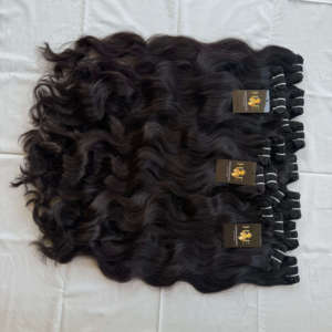 Lots de Cheveux Indiens Vierges en Gros, Ondulés Profonds, Cheveux Humains Brésiliens Bruts Bouclés, Cheveux Naturels de Temple - Product Image 2