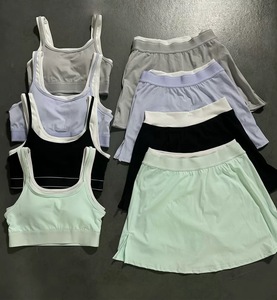 Conjunto de falda de tenis de dos piezas para mujer, falda de Golf Color plisada de bloque de cintura alta con en la espalda en U, trajes atléticos con bolsillos - Product Image 5