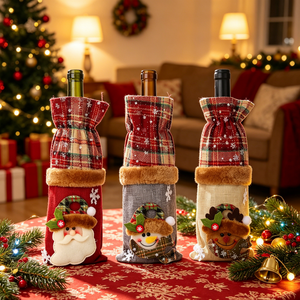 Décoration de table de fête de Noël originale, design Père Noël, bonhomme de neige, renne, porte-bouteille de vin de Noël, housse de bouteille de vin de Noël - Product Image 2