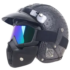 高档摩托车半头盔、复古头盔、带皮革覆盖物和面罩的防护头盔