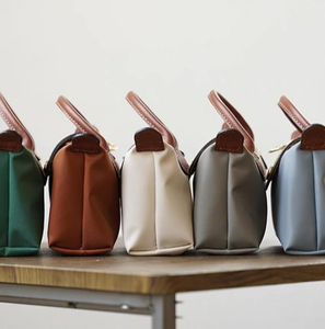 Demandez le catalogue : Sac pliable imperméable en nylon pour le 70e anniversaire, mini sac à main sous le bras, sac pliable Longchampes - Product Image 2