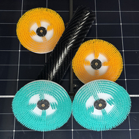 Brosse de nettoyage solaire à base plastique, à poils bicolores en forme de disque, pour panneaux photovoltaïques