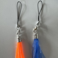 Porte-clés réflecteur en PVC souple, conforme à la norme REACH, avec pendentif à pampilles brillantes et réfléchissantes pour la décoration de sacs et de téléphones – Vente en gros