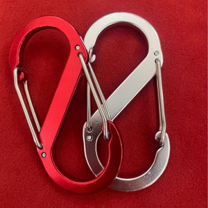 Llavero de aleación de aluminio con mosquetón, accesorio con forma de ocho, regalo universal para parejas, colegas y amigos - Product Image 3