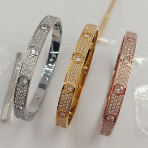 Bán buôn đồ trang sức thời trang 18K mạ vàng thép không gỉ đầy đủ Kim Cương Zircon Bangles vít tình yêu <span class=keywords><strong>Cuff</strong></span> Vòng đeo tay cho phụ nữ - Product Image 1