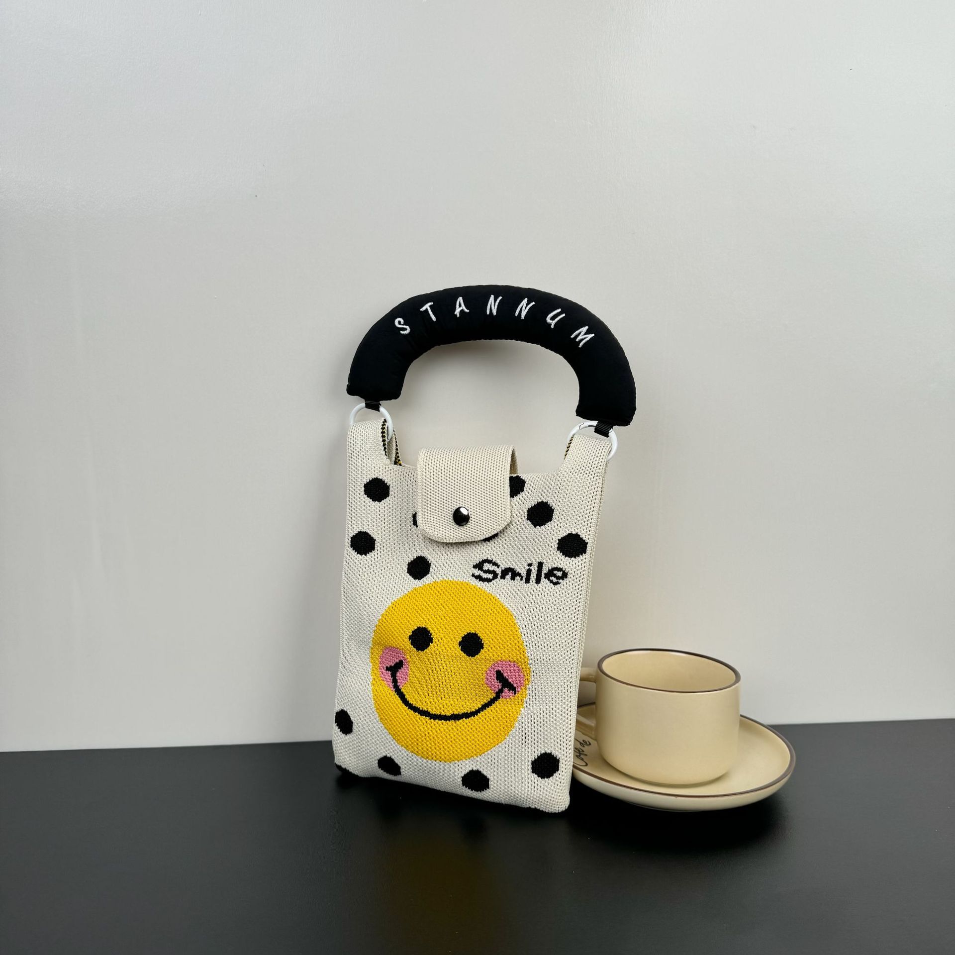 Grand visage souriant