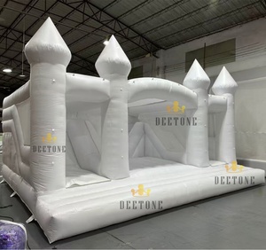 Château <span class=keywords><strong>gonflable</strong></span> blanc personnalisé avec double toboggan, aire de jeux <span class=keywords><strong>gonflable</strong></span> pour les fêtes et la location - Product Image 3