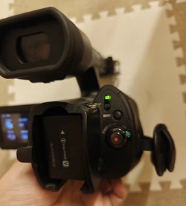 Cámara de Video Digital Sony NEX-VG20E 90% Nueva, Cámara para Vlogs, Cámara de Video 4k - Product Image 5