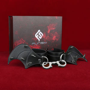 Kelepçe Yarasa Kanatları Kölelik Oyunu Bağlı Eller Sadomasokizm Eğlenceli SM Eğitimi Esaret Çift Yetişkin Seks Oyuncakları Toptan - Product Image 3