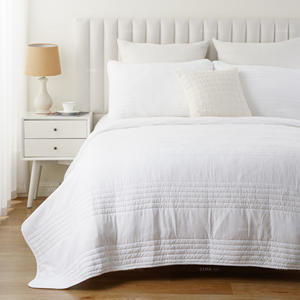 Edredón de Microfibra Cepillada de Primera Calidad, Extremadamente Suave, Color Blanco Puro, con Relleno de Poliéster Sedoso, Cubrecama - Product Image 1