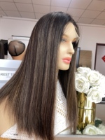 Perruque Casher Juive SHY en Cheveux Humains Vierges Premium, Bonnet Ajustable, Entièrement Nouée à la Main, Couleur Brun Foncé, Vente en Gros pour Distributeurs