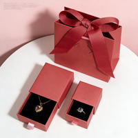 Boîte cadeau promotionnelle en papier écologique portable avec logo personnalisé, emballage de bijoux, boîte carrée de haute qualité en cuir PU noir
