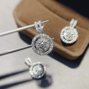 Collana con Ciondolo Rotondo a Fiore Scintillante e Trendy per Donne, Elegante Catena a Maglie per Clavicola, Gioielli alla Moda per Uso Quotidiano, Regalo - Product Image 2