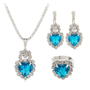 Ensemble de bijoux 4 pièces en forme de goutte d'eau, collier pendentif, boucles d'oreilles pendantes, bague, serti de strass brillants, élégant pour femmes, vente chaude - Product Image 1