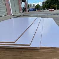 Panneaux de meubles en MDF mélaminé blanc de qualité supérieure, haute densité, sans formaldéhyde, pour table de salle à manger ronde de restaurant 7*8ft 7*9ft