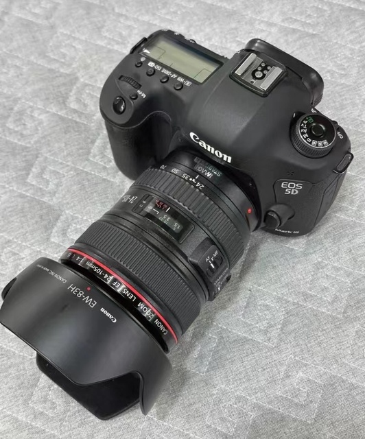 Used Canons 5D Mark III With 24-105mm F4 L IS USM SLR Full Frame Professional Digital Camera Wholesale