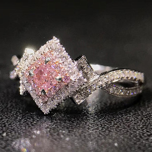 Anello con Design a Croce Intrecciata, Stile Creativo per Donne - Product Image 2