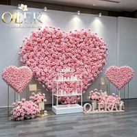 Mur floral artificiel en forme de cœur rose avec support métallique, toile de fond florale en forme de cœur pour la demande en mariage ou un mariage