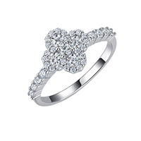 Cincin Tunangan Perak S925 Berhiaskan Moissanite Buatan Laboratorium Bentuk Empat Daun Semanggi 0.8CTW Cat's Eye Mewah Ringan Terlaris untuk Wanita