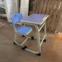 Ensemble de bureau et de chaise réglable en hauteur en forme de I en fer moderne pour les salles de classe du lycée et des universités