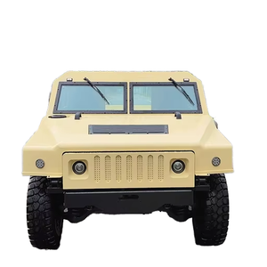 B6 Hoogwaardig mobiel speciaal transportvoertuig voor speciale doeleinden, waardoor de veiligheid van het personeel in hooggevaarlijke gebieden wordt gewaarborgd, 4x4 vrachtwagen - Product Image 1