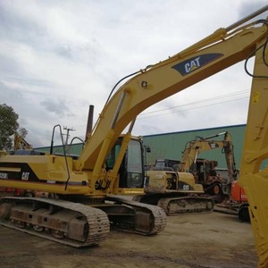 Excavadora Caterpillar 325B Usada, Pocas Horas de Trabajo, Pintura Original, Estado Limpio, Gran Fuerza de Excavación, Bien Mantenida - Product Image 5