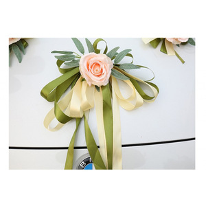 Fleur de porte de voiture de mariage en soie rose avec ruban réglable pour décoration de mariage, utilisation en extérieur - Product Image 2