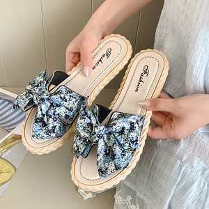 Pantuflas de gamuza suave de alta gama, aptas para uso en interiores y exteriores, pantuflas de invierno para mujer, cómodas y afelpadas, con función antideslizante. - Product Image 2
