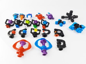 Microirrigatore Ecologico a Risparmio Idrico con Telaio in Plastica per Sistemi di Irrigazione di Colture Biologiche, Serre e Giardini Domestici - Product Image 1