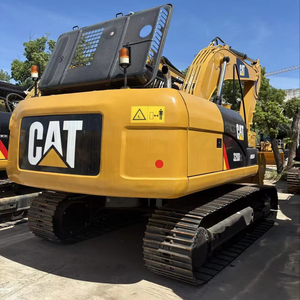 Excavatrice sur chenilles hydraulique CAT320d2 de 20 tonnes d'occasion en bon état, modèle 2024, origine Japon, garantie 1 an - Product Image 1