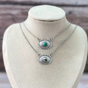 สร้อยคอเงินแท้ทำมือประดับด้วยคิงแมนเทอร์ควอยซ์และไวท์บัฟฟาโล ของขวัญสำหรับเธอ เครื่องประดับ - Product Image 1