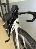 Vélo de route en fibre de carbone 700C, 24 vitesses, frein à disque hydraulique, jeu de roues en carbone, 7,8 kg, guidon en carbone, vélo de course pour adultes