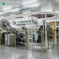 Clôture de protection en acier à faible teneur en carbone sur mesure pour cellules de chargement robotisées avec panneaux modulaires et protection fiable pour l'usine