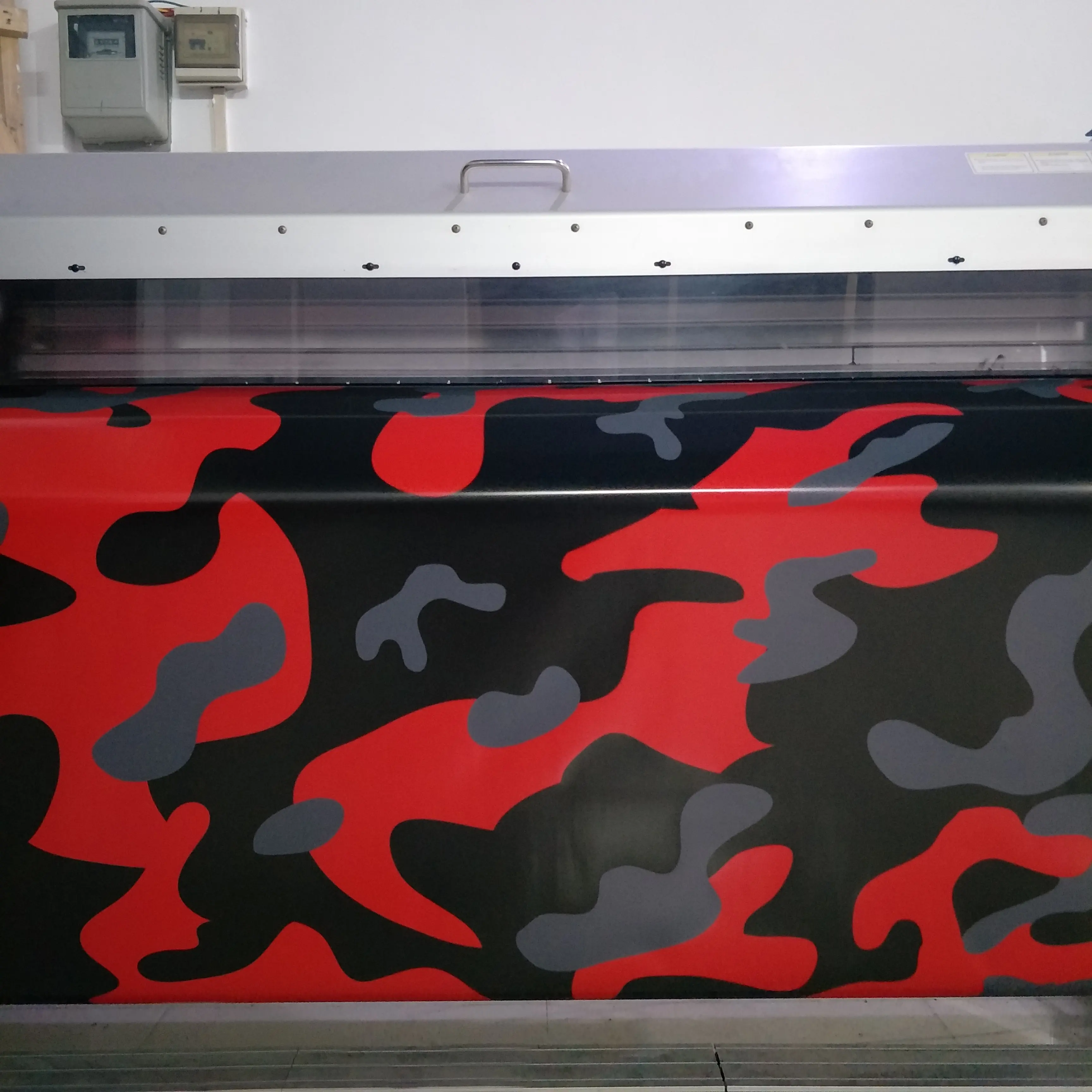 Black & Gray & Rood Camouflage Camo Vinyl Sticker Auto Wraps Met Bubble Gratis Voor Vehicle Wraps