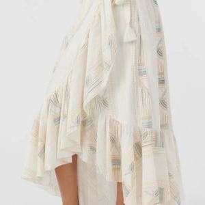 Conjunto de Dos Piezas para Mujer, Estilo Bohemio de Verano, Cuello en V, Estampado, Manga Abullonada, Top Corto y Falda, OEM ODM - Product Image 3