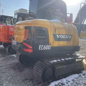 Excavatrice sur chenilles hydraulique Volvo EC60 6 tonnes d'occasion 2025, moteur Cummins, capacité de la benne de 0,3 m³, puissance de 42,7 kW, accessoires inclus - Product Image 4